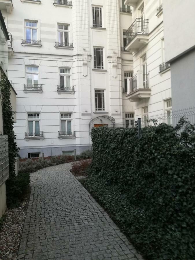 Apartment Hoza 50 With A Balcony In Close Center Warschau Exterior foto